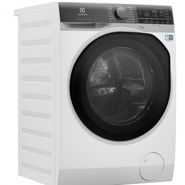 an 11kg ultimatecare 900 washing machine with sensorwash™ technology on a white background