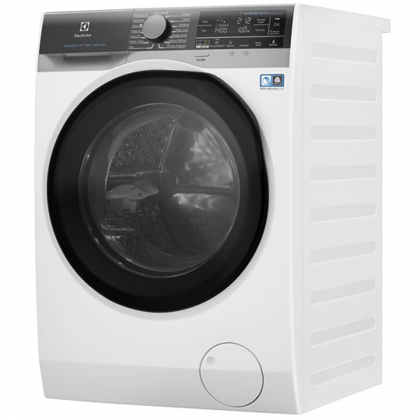 a 107kg ultimatecare™ 900 washer dryer on a white background