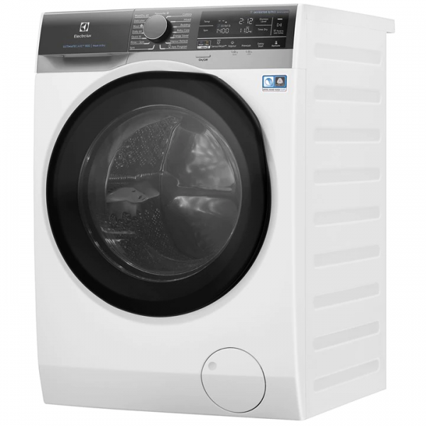 an 117kg ultimatecare™ 900 washer dryer on a white background